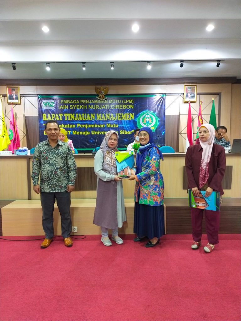 Sertifikat Penghargaan AMI Jurusan Pariwisata Syariah