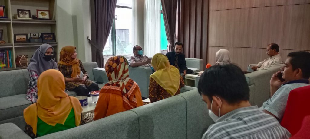 Koordinasi Tenaga Kependidikan terkait Teknis Kegiatan Sosialisasi Jurusan di Lingkungan Fakultas Syariah dan Ekonomi Islam